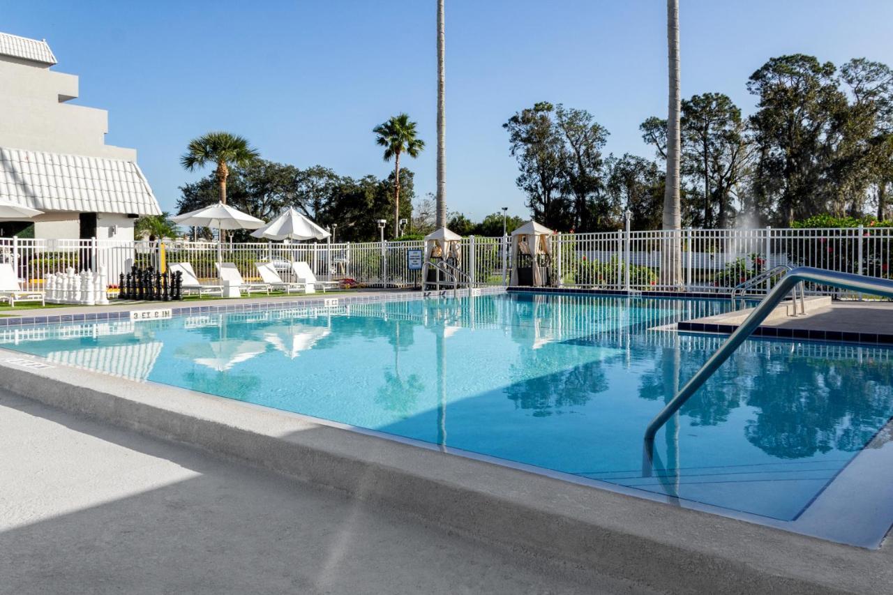 Palazzo Lakeside Hotel Kissimmee Exterior photo