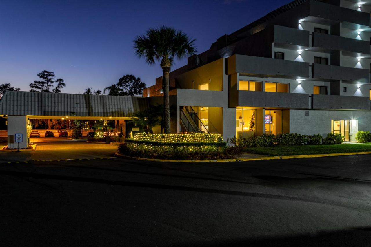 Palazzo Lakeside Hotel Kissimmee Exterior photo