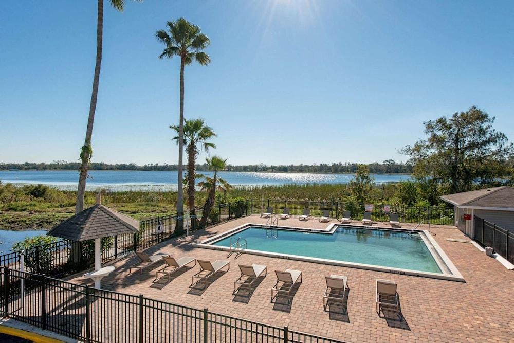Palazzo Lakeside Hotel Kissimmee Exterior photo
